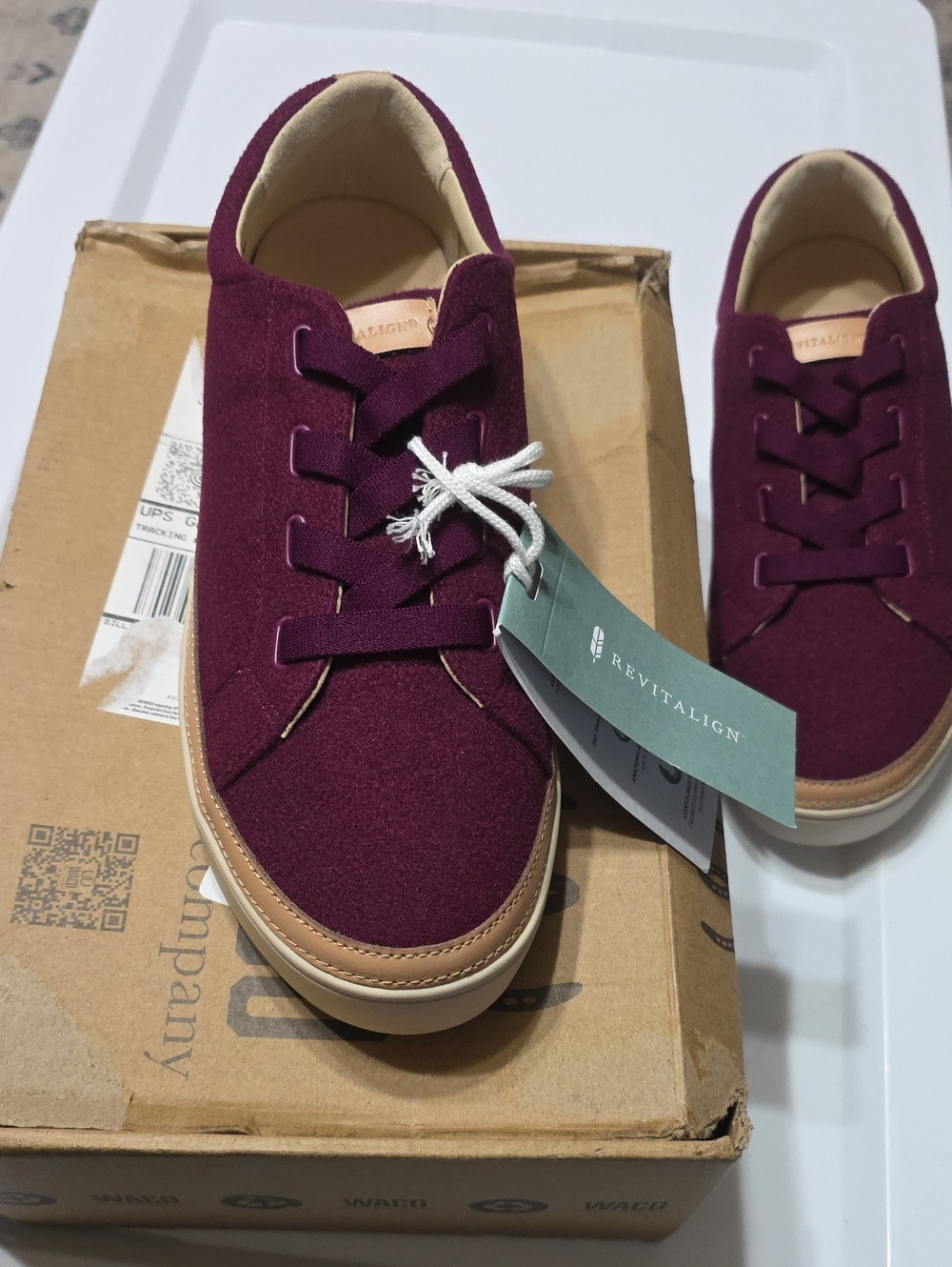 REVITALIGN Mens Wine Burgundy Casual Sneakers